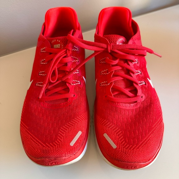 Nike Free RN 2018, Red. Boy's size 7 - Picture 2 of 6